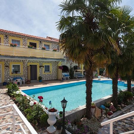 רוביני Apartments Paradis מראה חיצוני תמונה