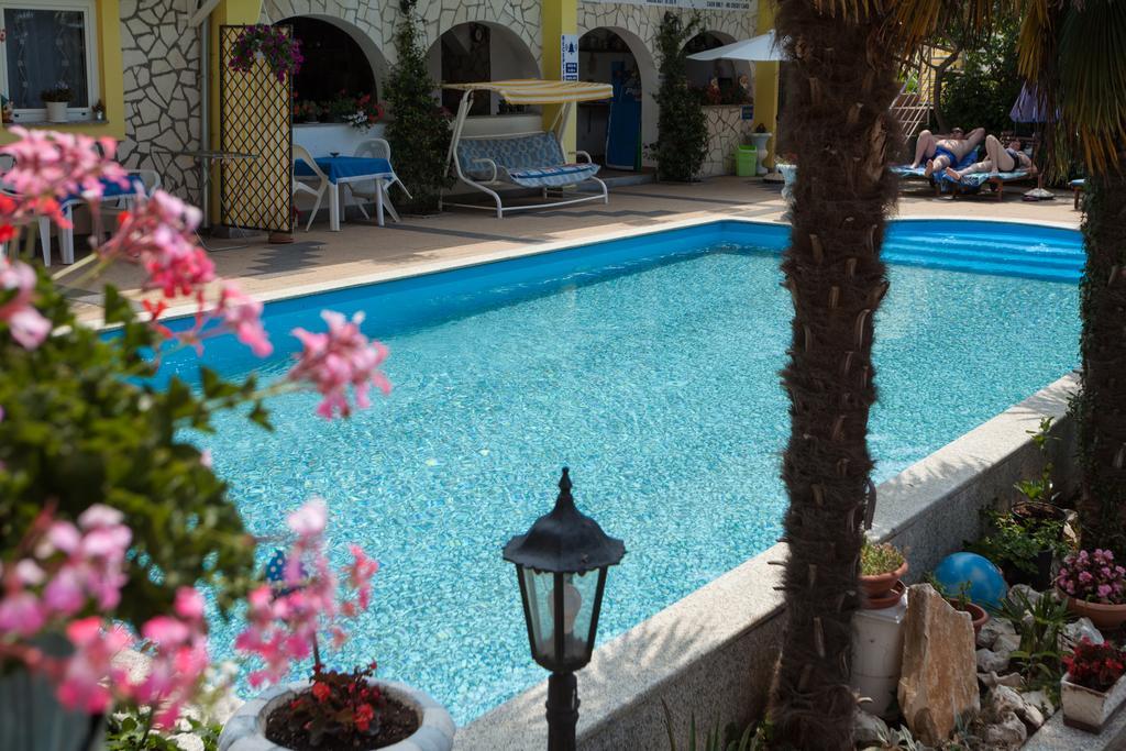רוביני Apartments Paradis מראה חיצוני תמונה
